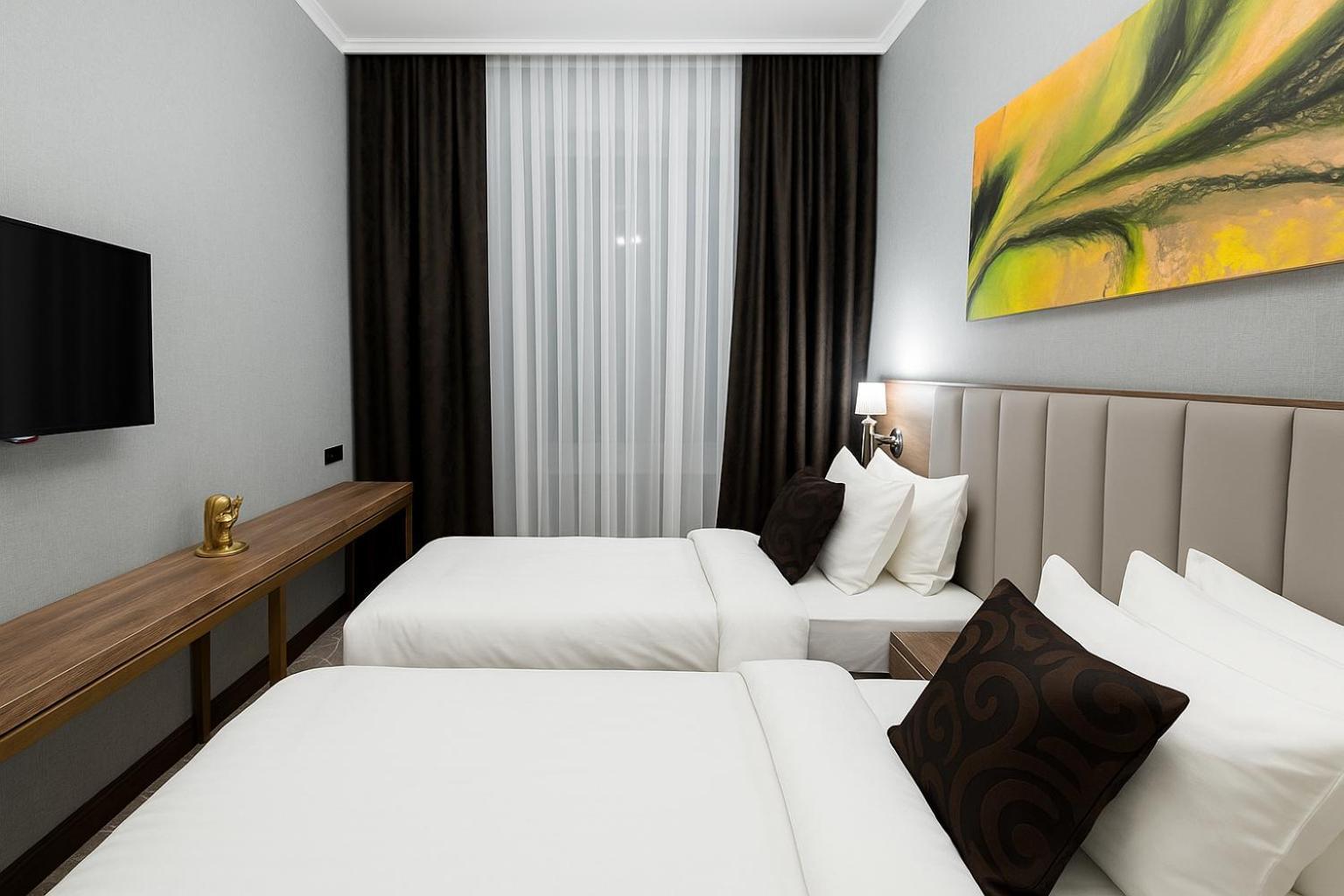 Tauke Khan Plaza Hotel
